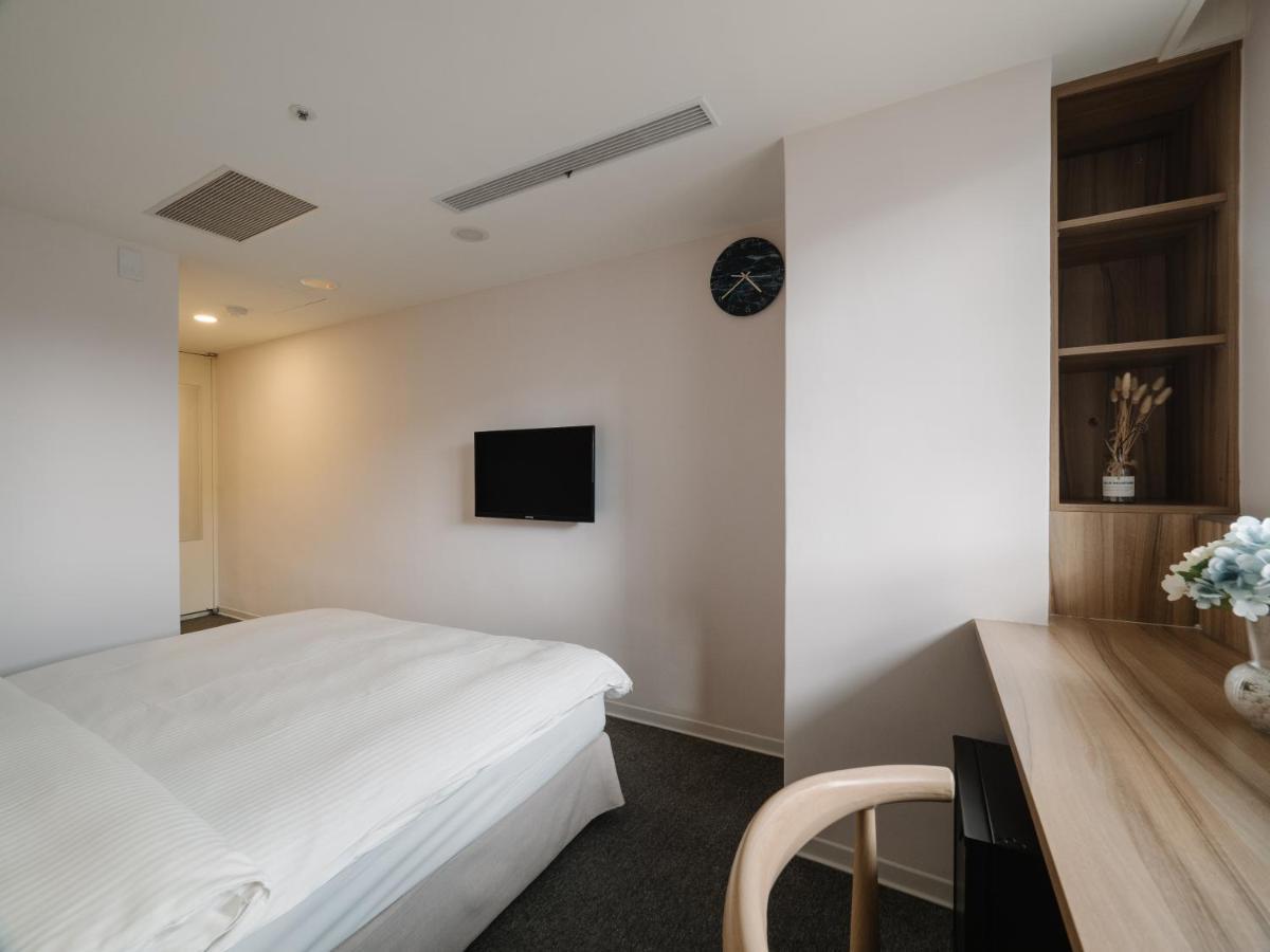 Hotel Attic Taipei Exterior photo
