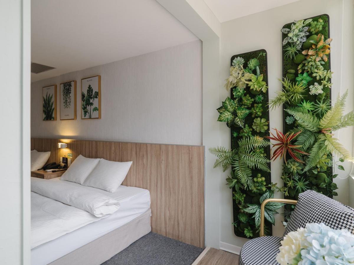 Hotel Attic Taipei Exterior photo