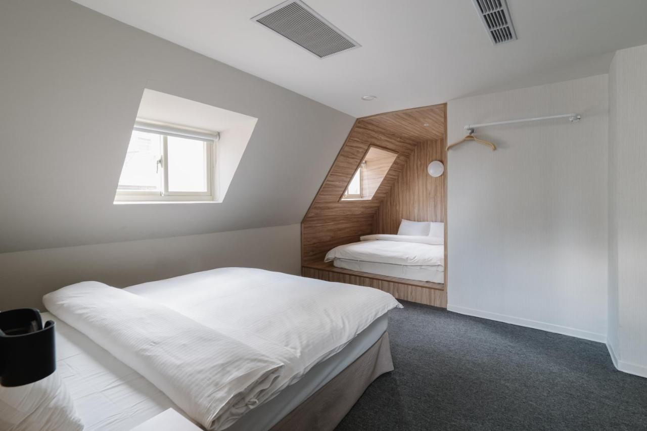 Hotel Attic Taipei Exterior photo